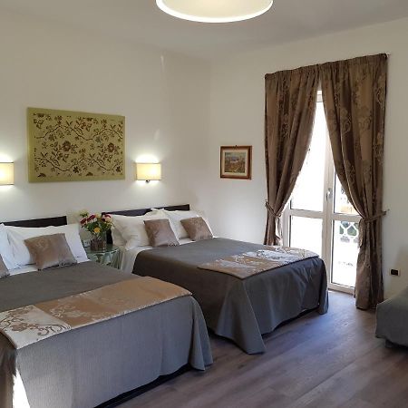 L'Insolita Reggia Caserte Extérieur photo