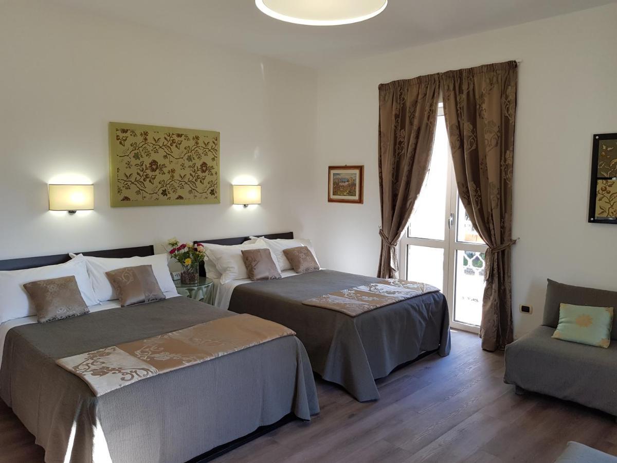 L'Insolita Reggia Caserte Extérieur photo