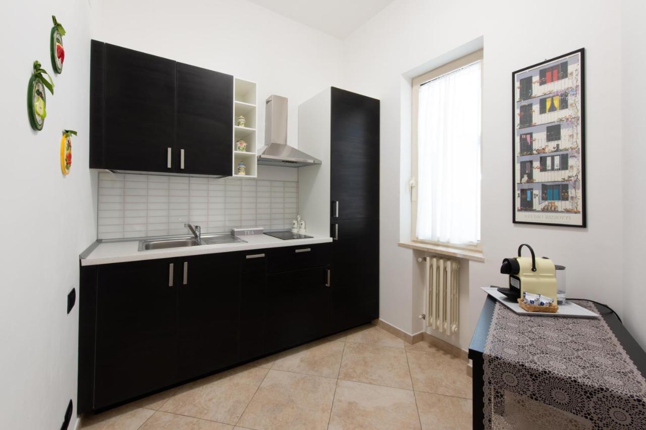 L'Insolita Reggia Caserte Extérieur photo