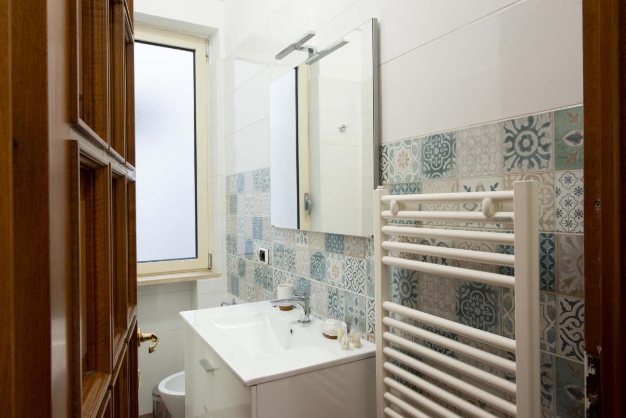 L'Insolita Reggia Caserte Extérieur photo