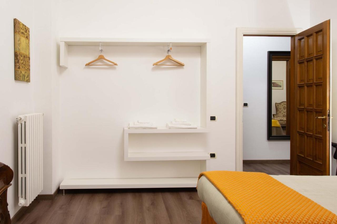 L'Insolita Reggia Caserte Extérieur photo